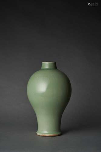 A RARE LONGQUAN CELADON VASE MEIPING,MING DYNASTY, 15TH CENT...