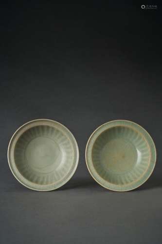 A PAIR OF LONGQUAN CELADON-GLAZED WASHERS, SOUTHERN SONG DYN...