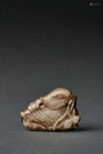 A GREY AND BLACK JADE CARVING OF A MANDARIN DUCK, MING DYNAS...