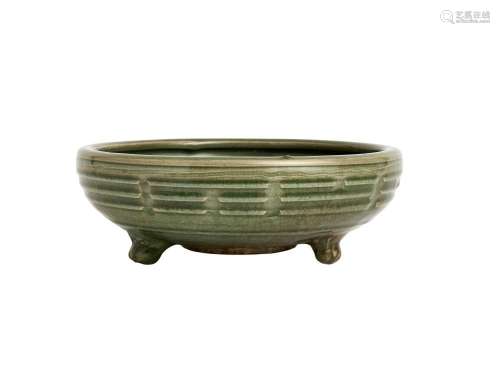 A LARGE LONGQUAN CENSER, MING DYNASTY (1368-1644)