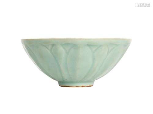 A LONGQUAN CELADON BOWL