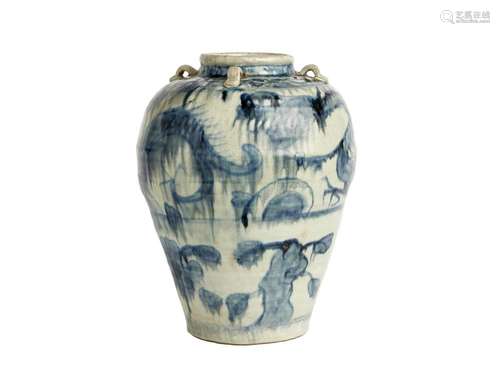 A ZHANGZHOU BLUE AND WHITE "DRAGON" VASE, MING DYN...