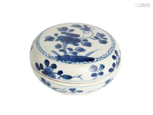 A BLUE AND WHITE CIRCULAR BOX AND COVER, KANGXI PERIOD (1662...