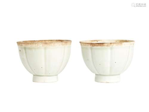 A PAIR OF QINGBAI BOWLS, SOUTHERN SONG DYNASTY (1127-1279)