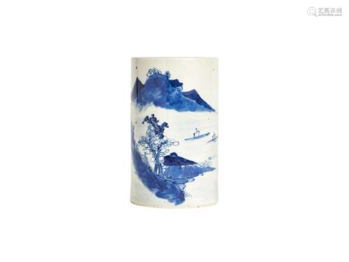 A BLUE AND WHITE BRUSH POT, LATE QING DYNASTY,19TH-EARLY 20T...