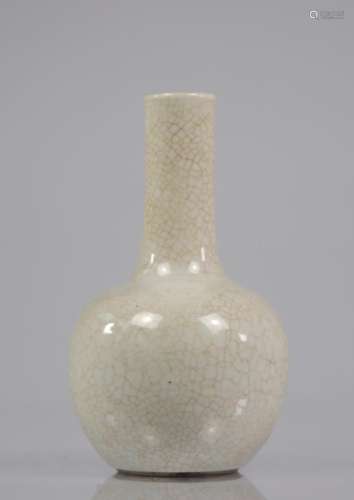 Qing Period Crackle White Monochrome Vase