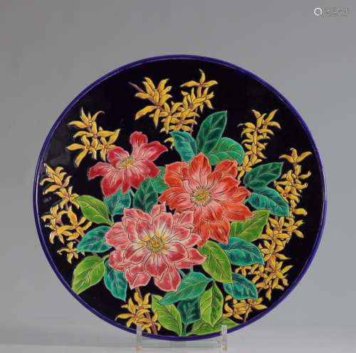 Emaux de Longwy plate decorated with flowers
