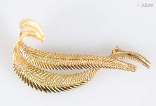 Yellow gold (18k) brooch in the shape of ferns (8.2gr)