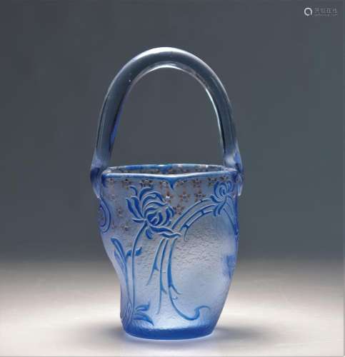 Daum engraved glass basket "peonies and stars", - ...