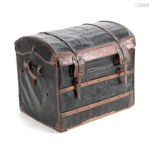 A TRAVELING CHEST