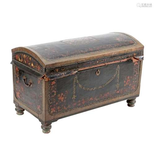 AN ORIENTAL TRAVELING CHEST