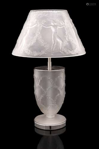 RENÉ LALIQUE (1860-1945), TABLE LAMP "SIX DANSEUSES&quo...