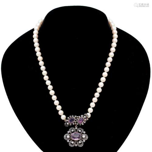 A PEARL NECKLACE