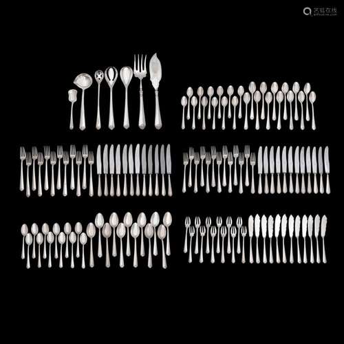 A CUTLERY SET FOR 12 PEOPLE