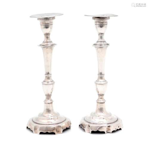 A PAIR OF CANDLESTICKS