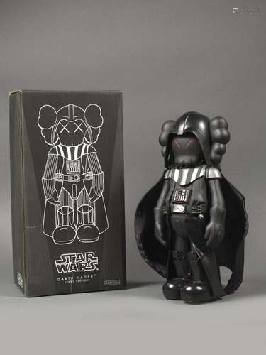 KAWS (1974) - Star Wars Darth Vader 2013. 11x26x6 cm - Desig...