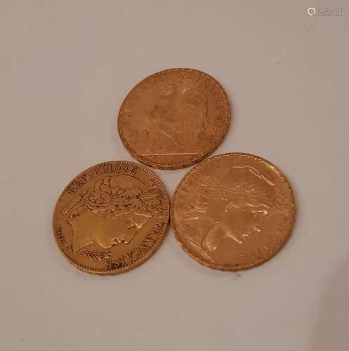 (J) Trois pièces d'or de 20 francsPoids : 19,29 g