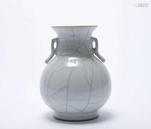 A Ge glazed vase with two ears