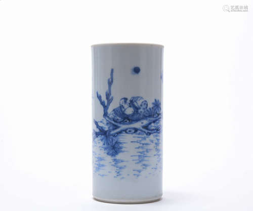 A blue and white 'figure' pen container