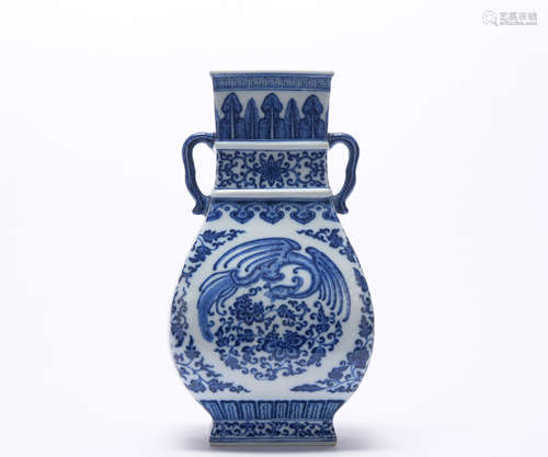 A blue and white 'floral' vase