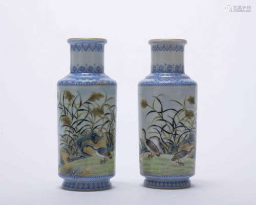 A pair of new famille-rose vase like wooden club