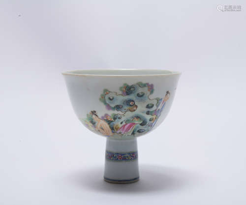 A Wu cai 'figure' stem cup