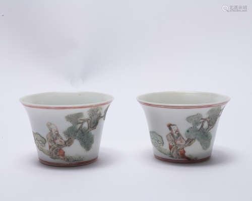 A pair of Wu cai 'figure' cup