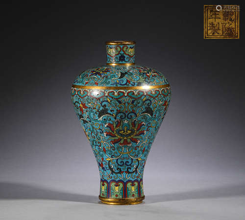 Chinese plum vase with lotus pattern and copper embryo in Qi...