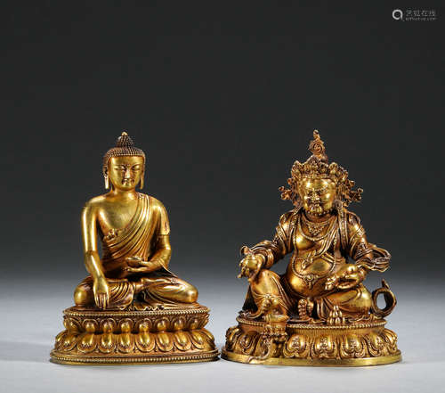 A pair of bronze gilded Buddha statues in ancient China