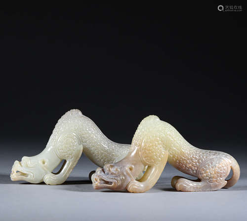 A pair of Hotan jade beasts in ancient China