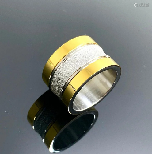 Size 7 Gold Tone Stainless Steel Ring