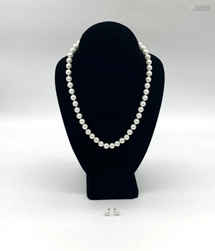 Elegant Pearl Necklace and Earrings Set