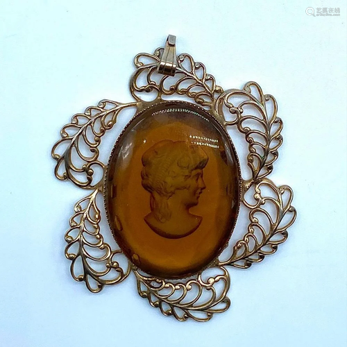 Magnificent Vintage 1960'S Reverse Carved Pendant