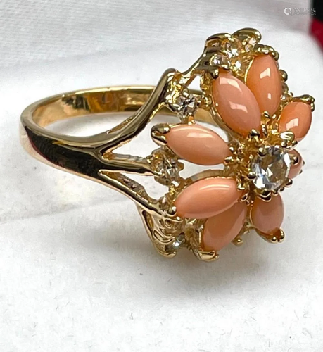 Gorgeous 8 Piece Coral Gemstone Ring in the Shape of a Flowe...