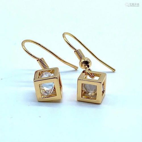 Yellow Gold and Swarovski Crystal Cute Cubic Earrings