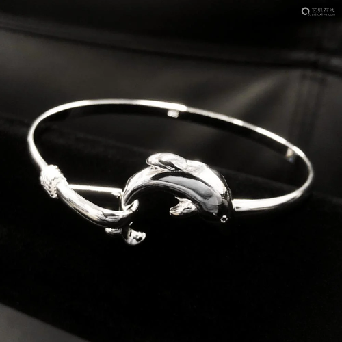 Beautiful Ladies 925 Sterling Silver Dolphin Bangle