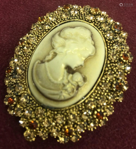 Ladies Silhouetted Rhinestone Cameo Pendant Broach