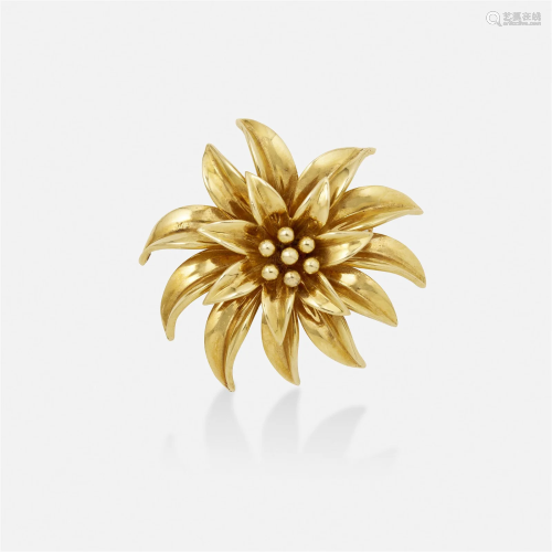 Tiffany & Co., Gold flower brooch