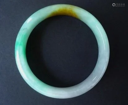 JADEITE BANGLE