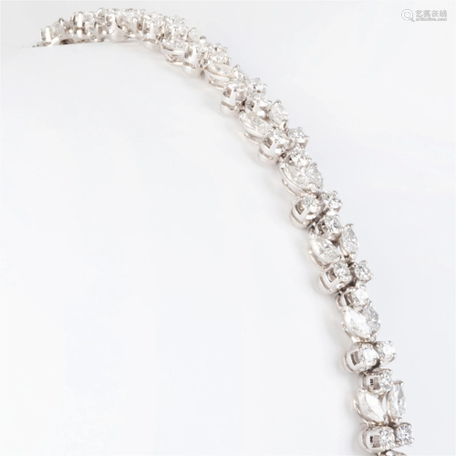 18k White Gold and Diamond Floral Tennis Bracelet