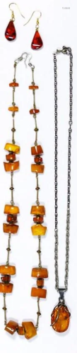 AMBER NECKLACE