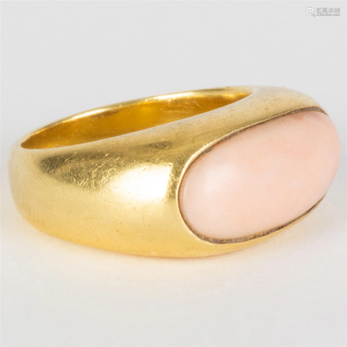 18k Gold and Coral Ring