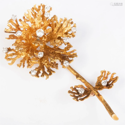 18k Gold and Diamond Floral Brooch