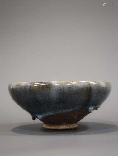 A Chinese bowl from the 13th to 14th centuries