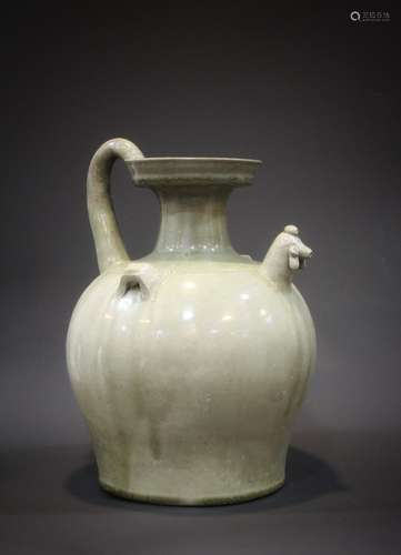 A teapot from the 7th to 10th century in China