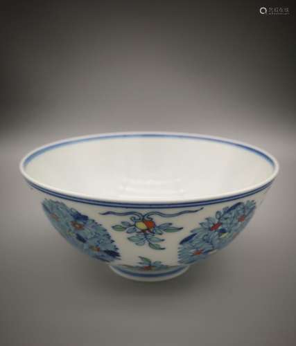 An 18th century Chinese porcelain art