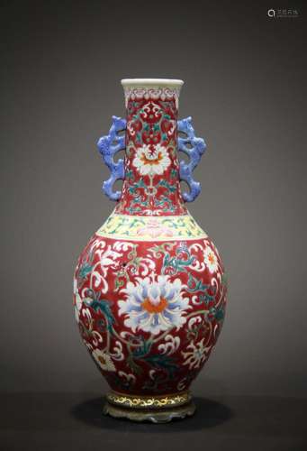 A Chinese porcelain art