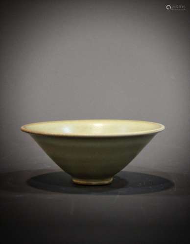 A small bowl of Kun in the 10th-12th century of China