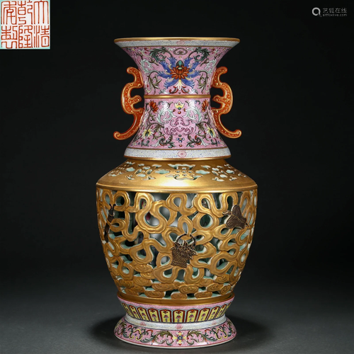 A Chinese Falangcai and Gilt Vase Qing Dyn.