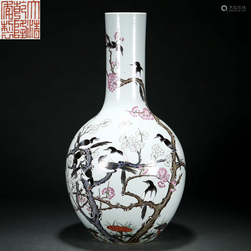 A Chinese Famille Rose Blooms Vase Qing Dyn.